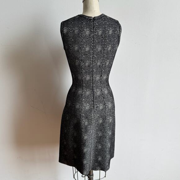 ALAÏA Mouchette Spot-Print Sleeveless Dress - Picture 4 of 12